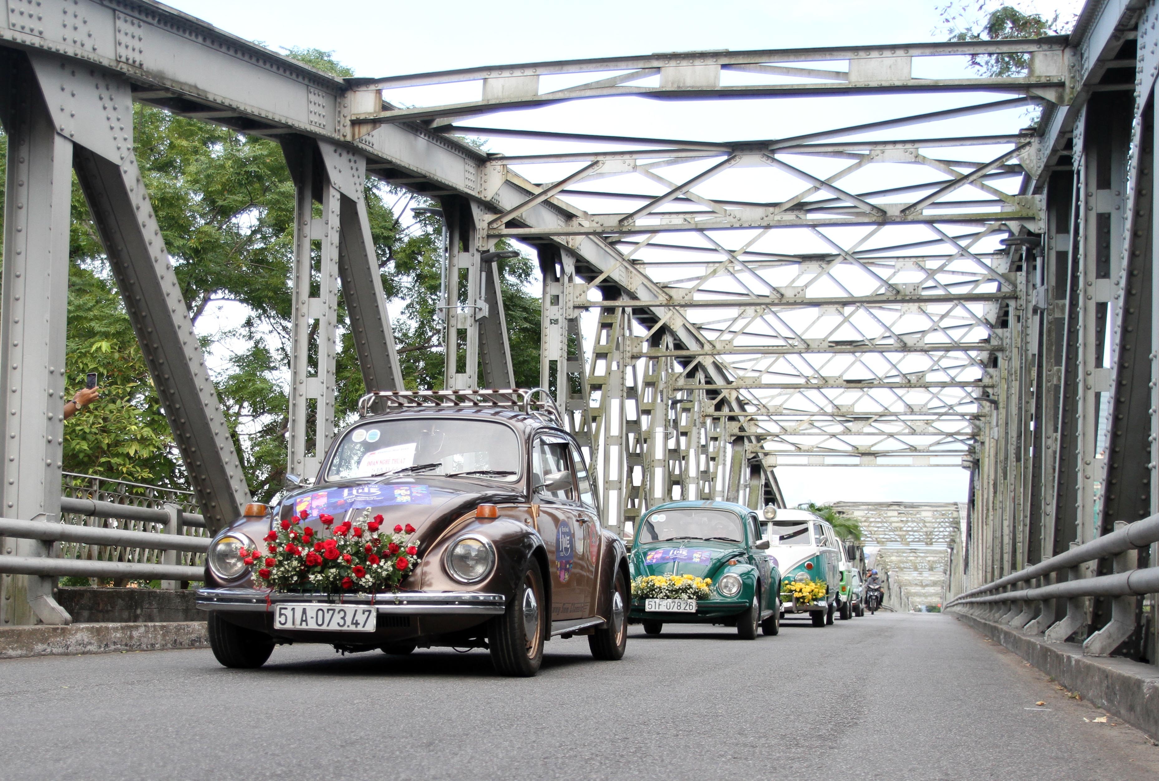 Dieu hanh xe co anh 6