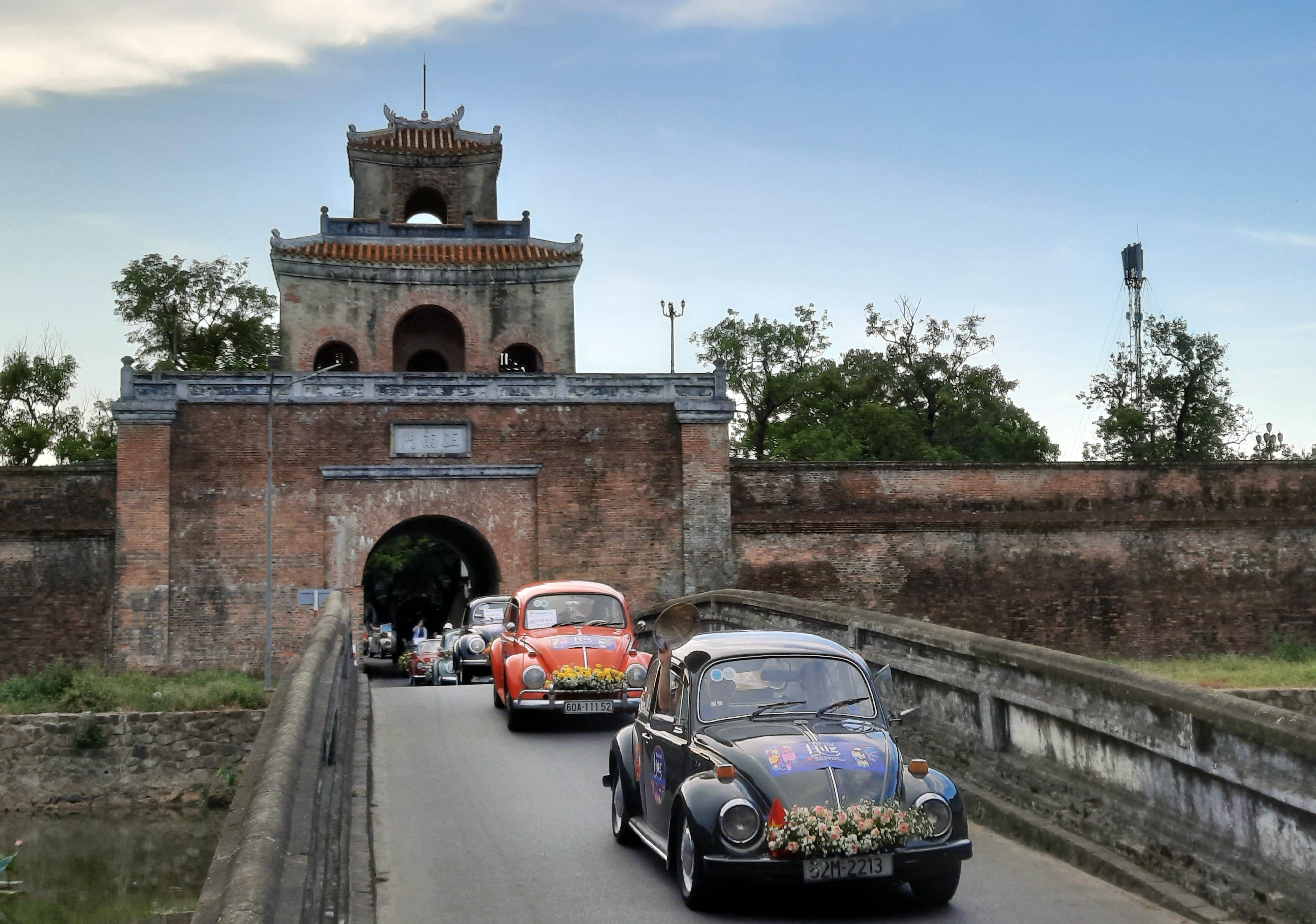 Dieu hanh xe co anh 10