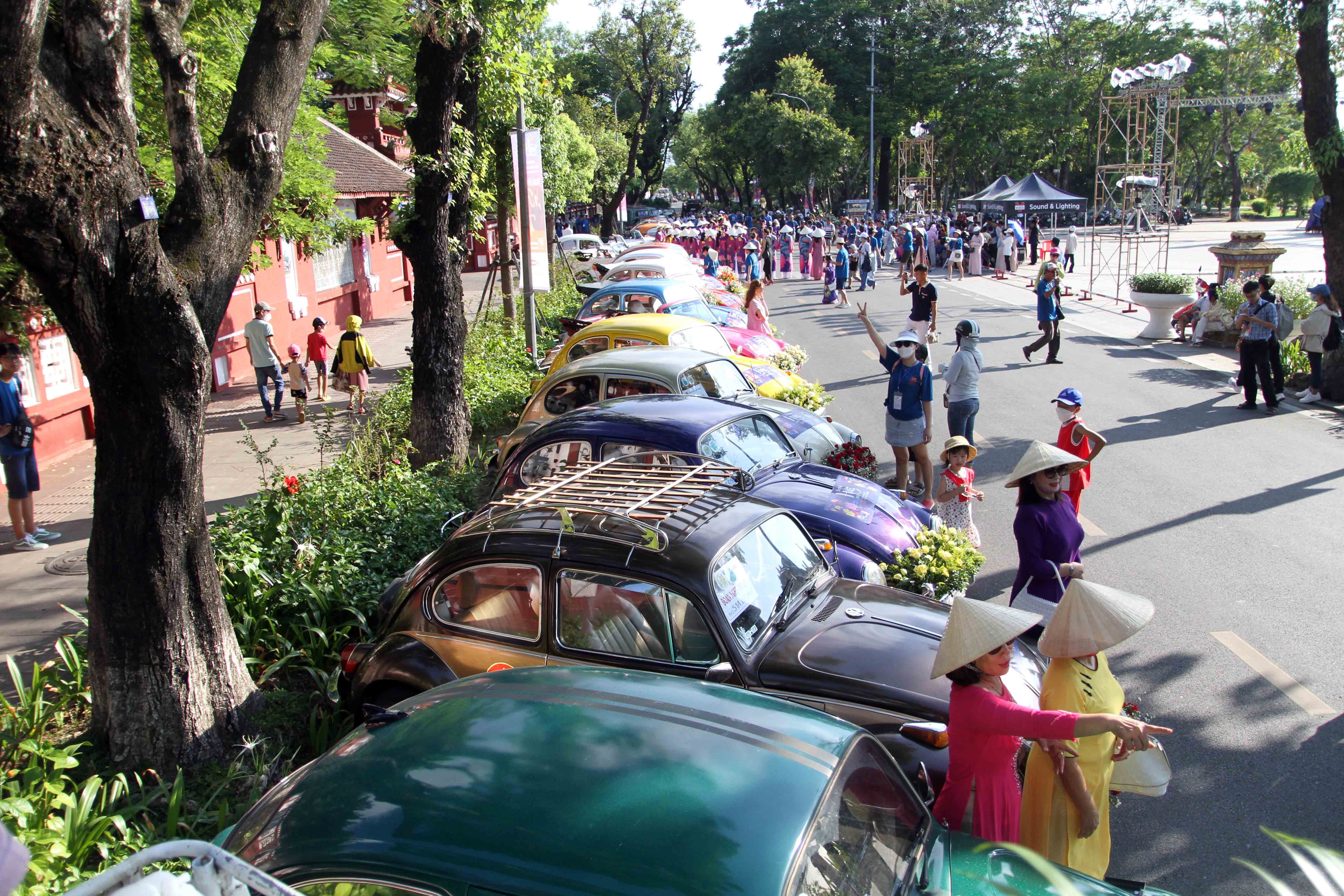 Dieu hanh xe co anh 1