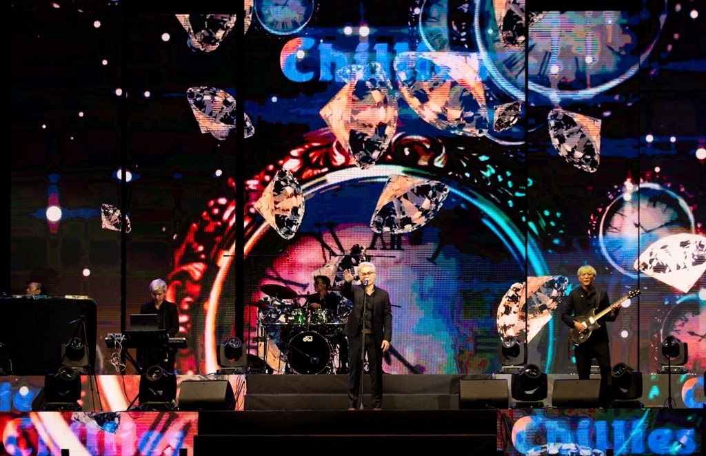 Dem tiec cua sac mau anh 9