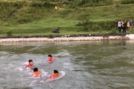 3 hoc sinh o Quang Tri chet duoi trong mot ngay hinh anh