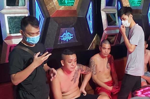 Chu quan karaoke to chuc tiec ma tuy hinh anh