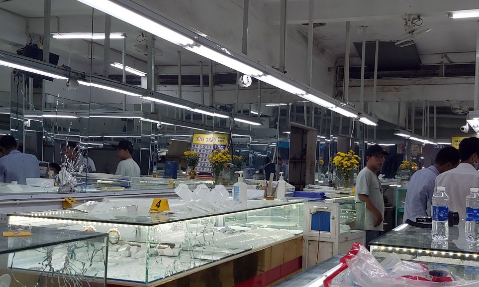Cướp tiệm vàng ở Huế ảnh 1 Cuop tiem vang o Hue anh 1