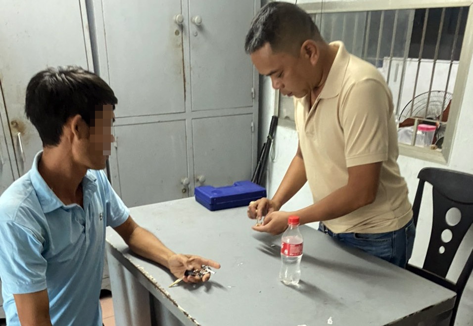 Cuop tiem vang o Hue anh 2