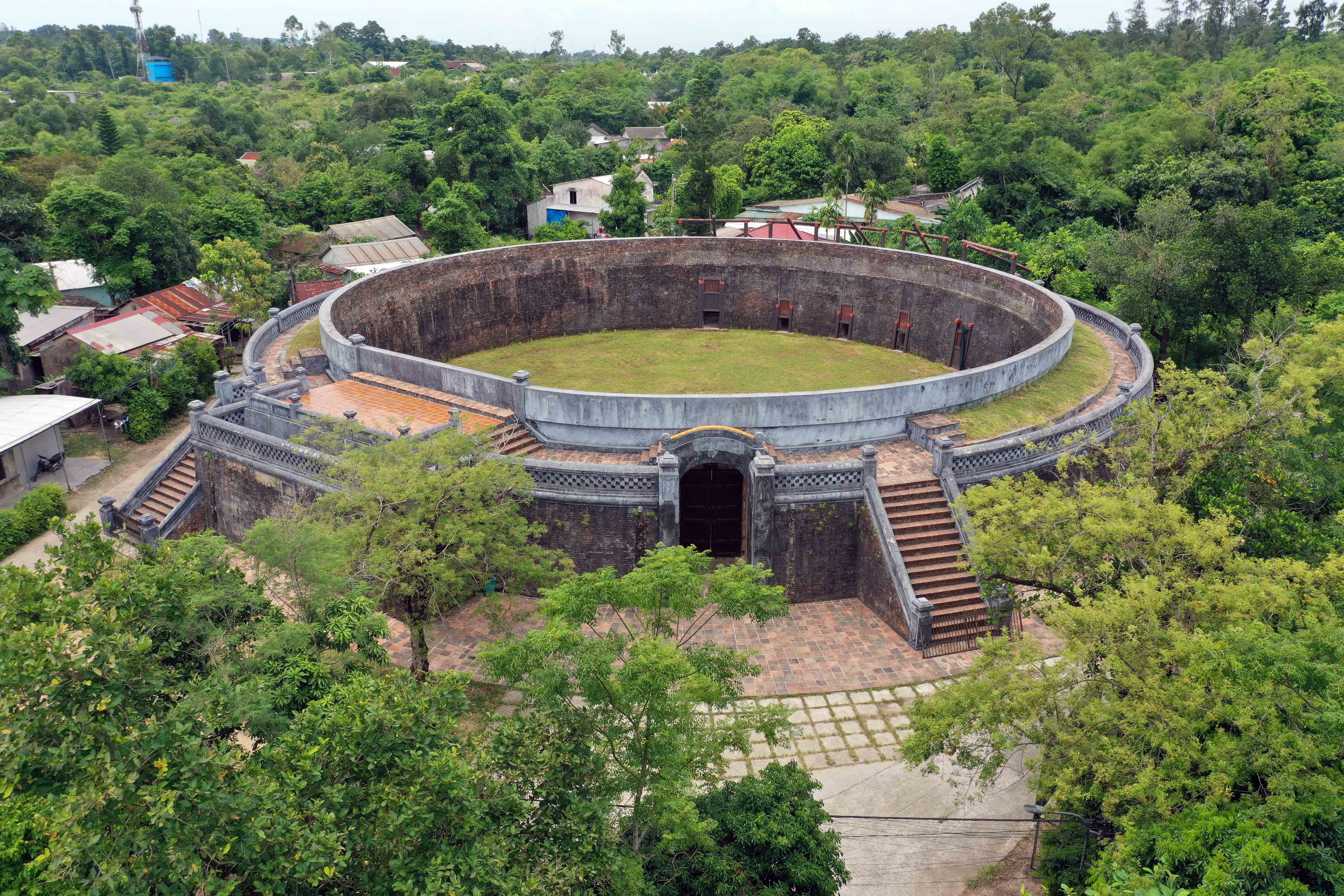 Dau truong Ho Quyen anh 2