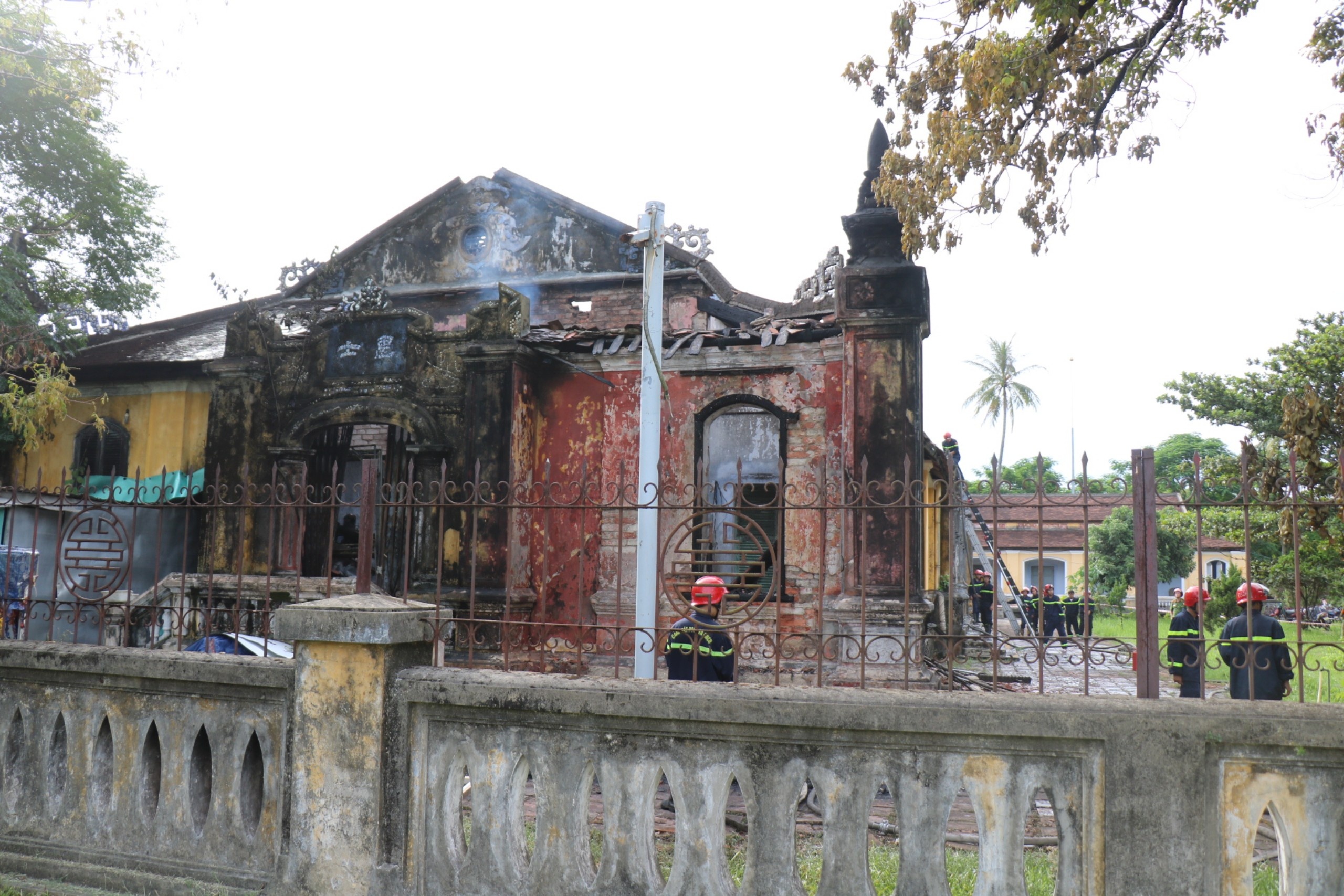 Chay bao tang o Hue anh 1