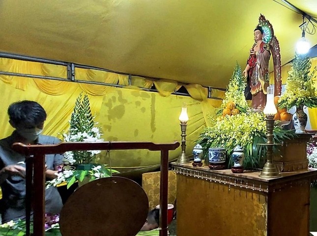 Vay 600 trieu dua con di chua benh, nhan ve hu tro cot hinh anh