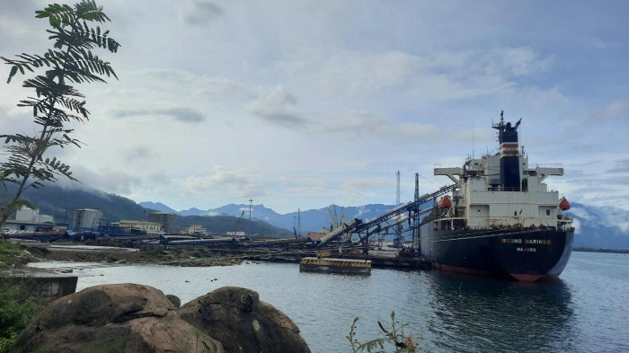 Xay dung de chan song cang Chan May tri gia hon 750 ty dong hinh anh