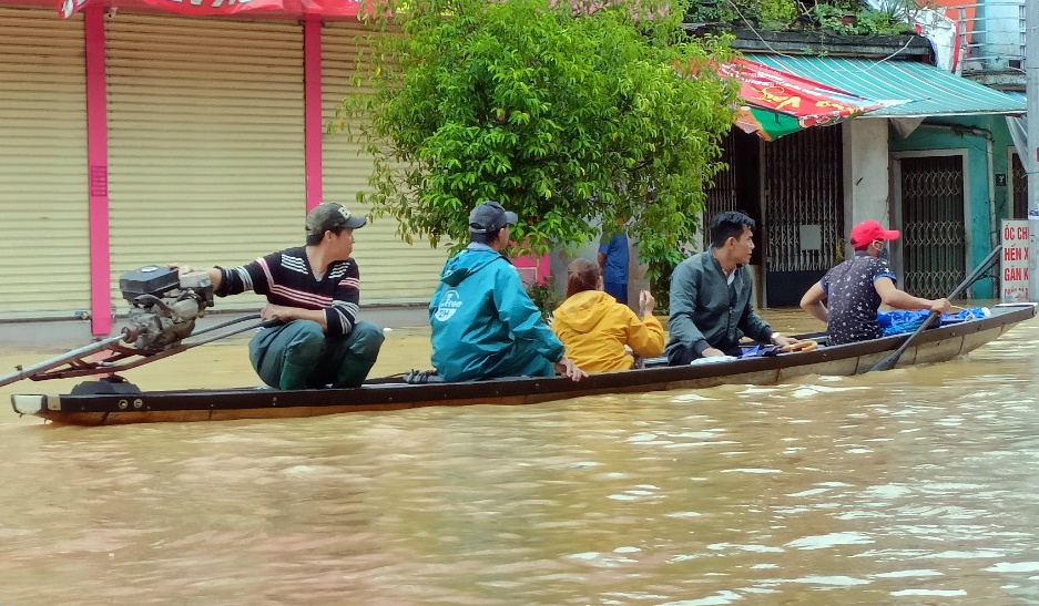 Lu dang trong dem anh 3