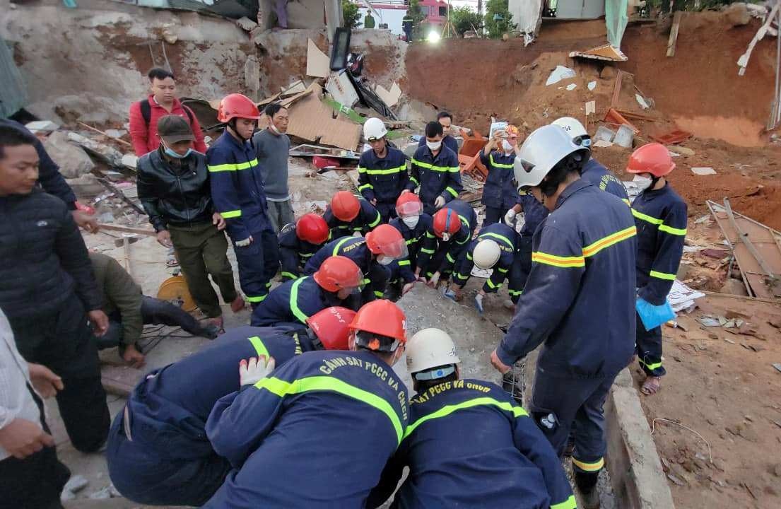 7 gio tim kiem nan nhan duoi can nha sap o Quang Tri hinh anh