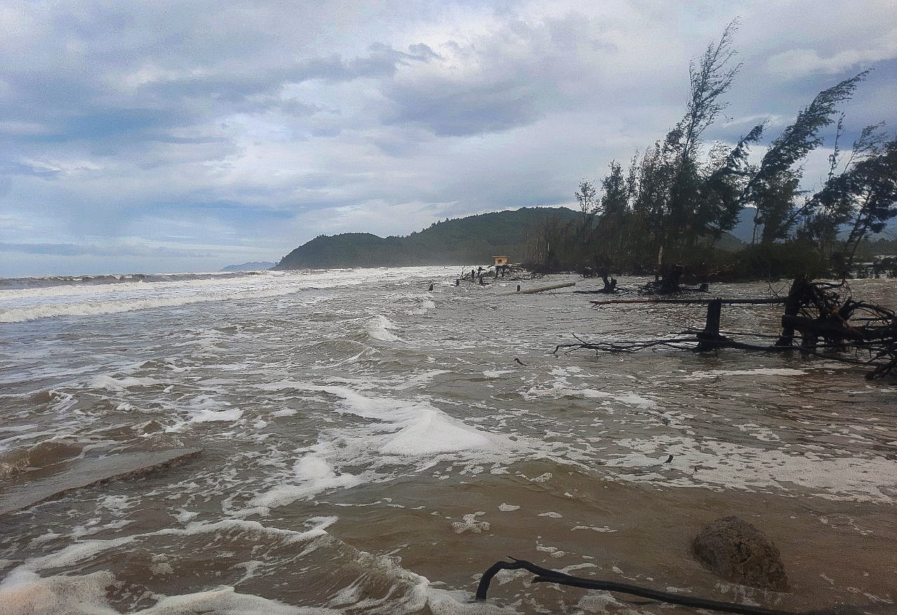 Sat lo bo bien Hue anh 4