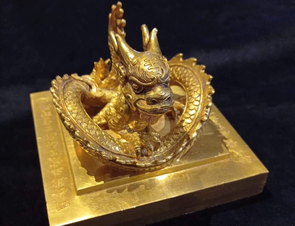 An Hoang de Chi bao anh 1