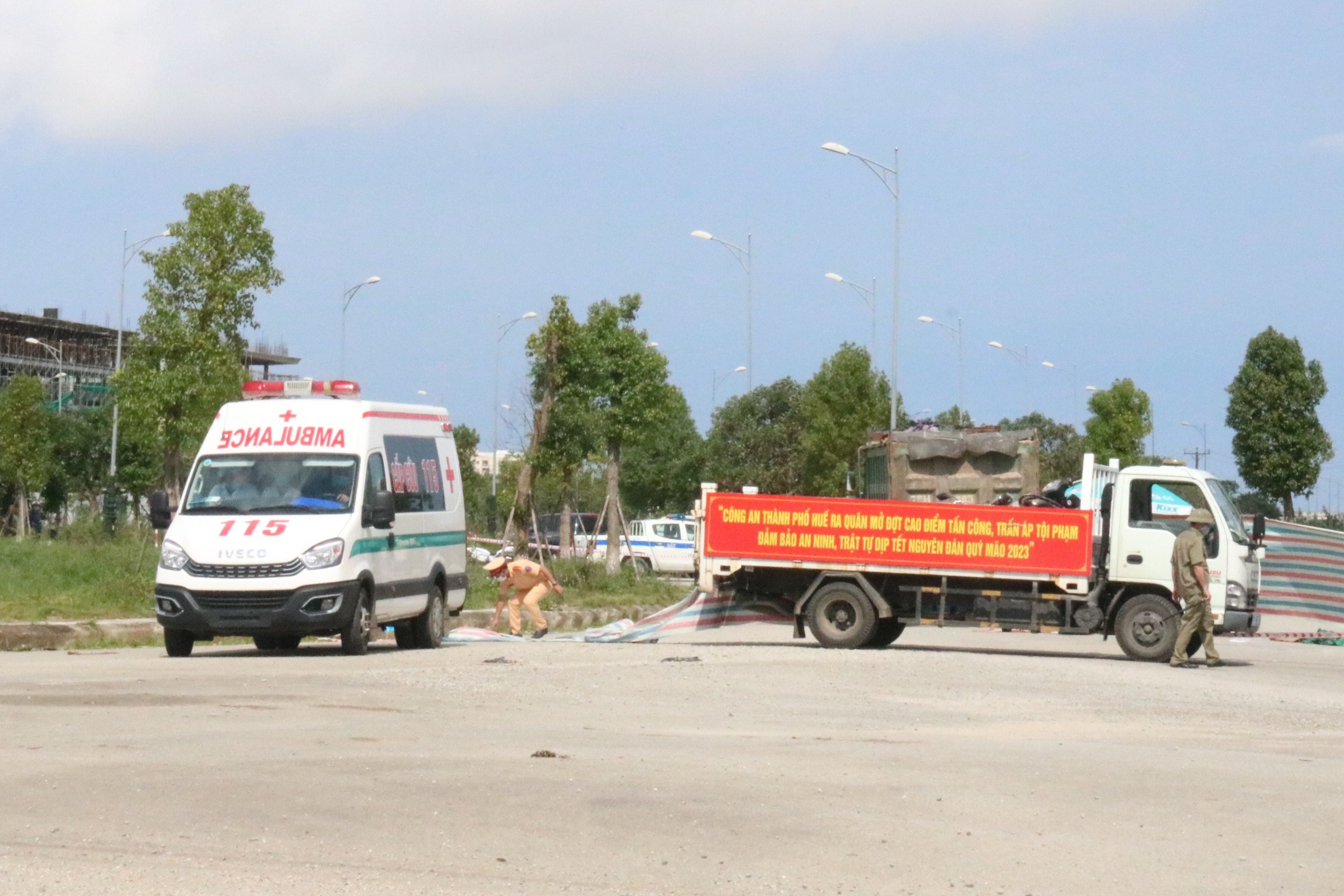 Bat tam giam tai xe xe tai sau vu tai nan khien 3 nguoi tu vong hinh anh