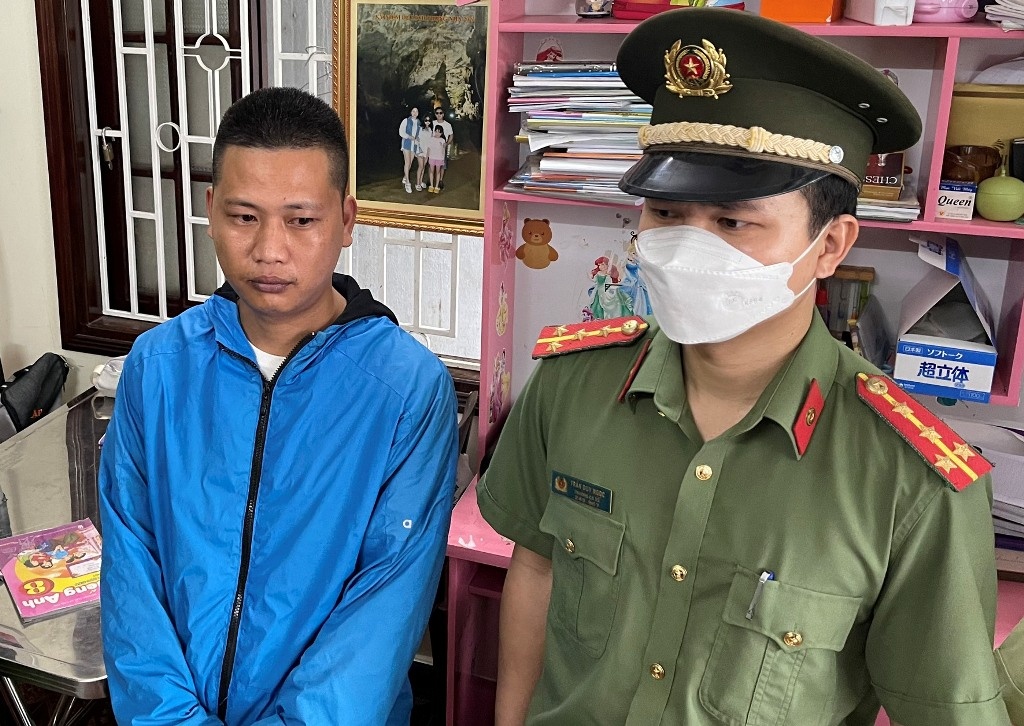 Triet xoa duong day ca do bong da mua World Cup 2022 o Hue hinh anh
