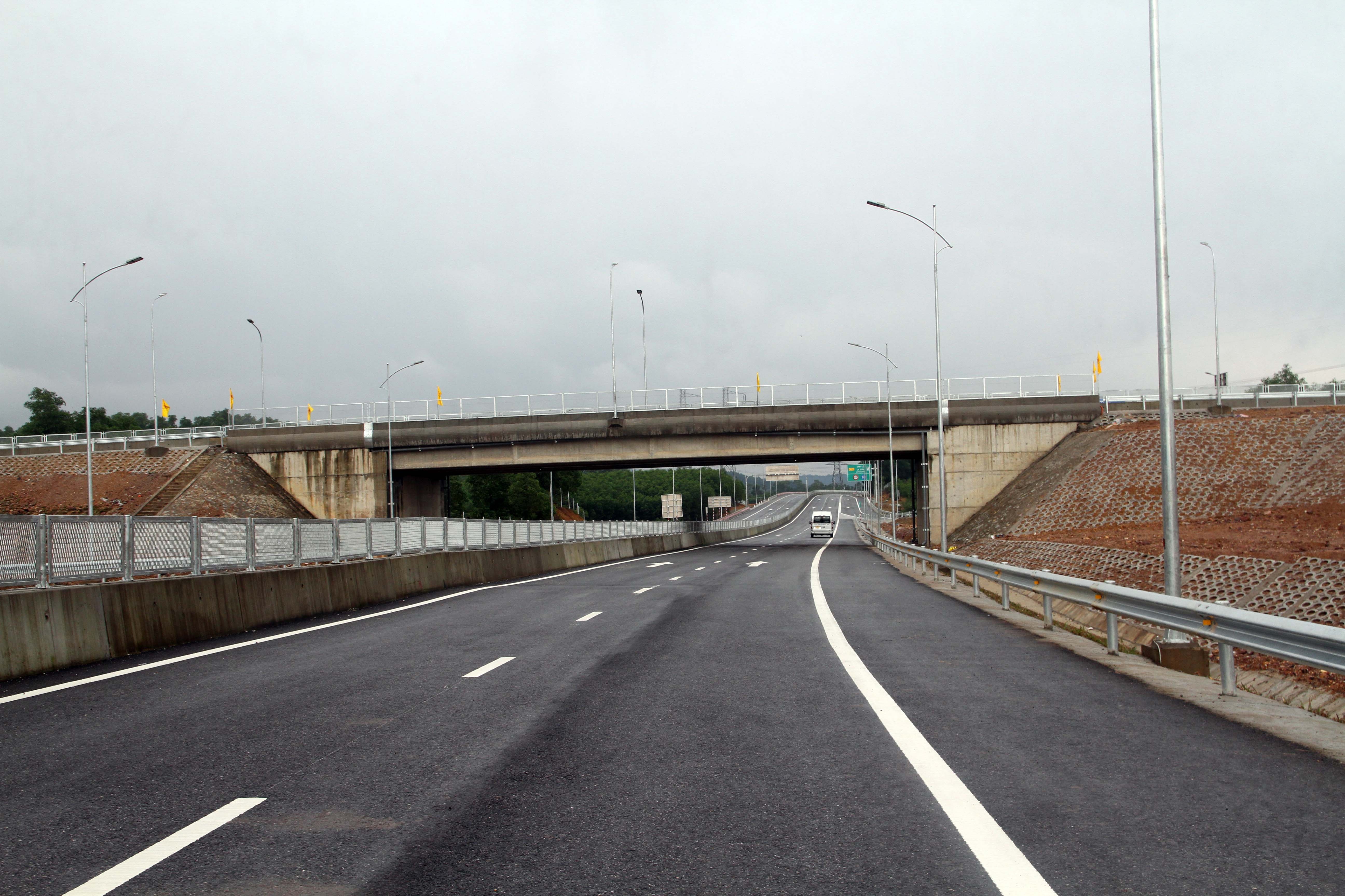 Khanh thanh cao toc anh 7