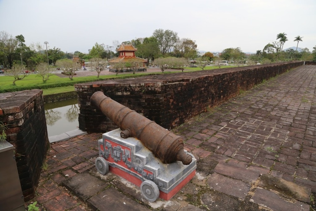 Kinh thanh Hue anh 9