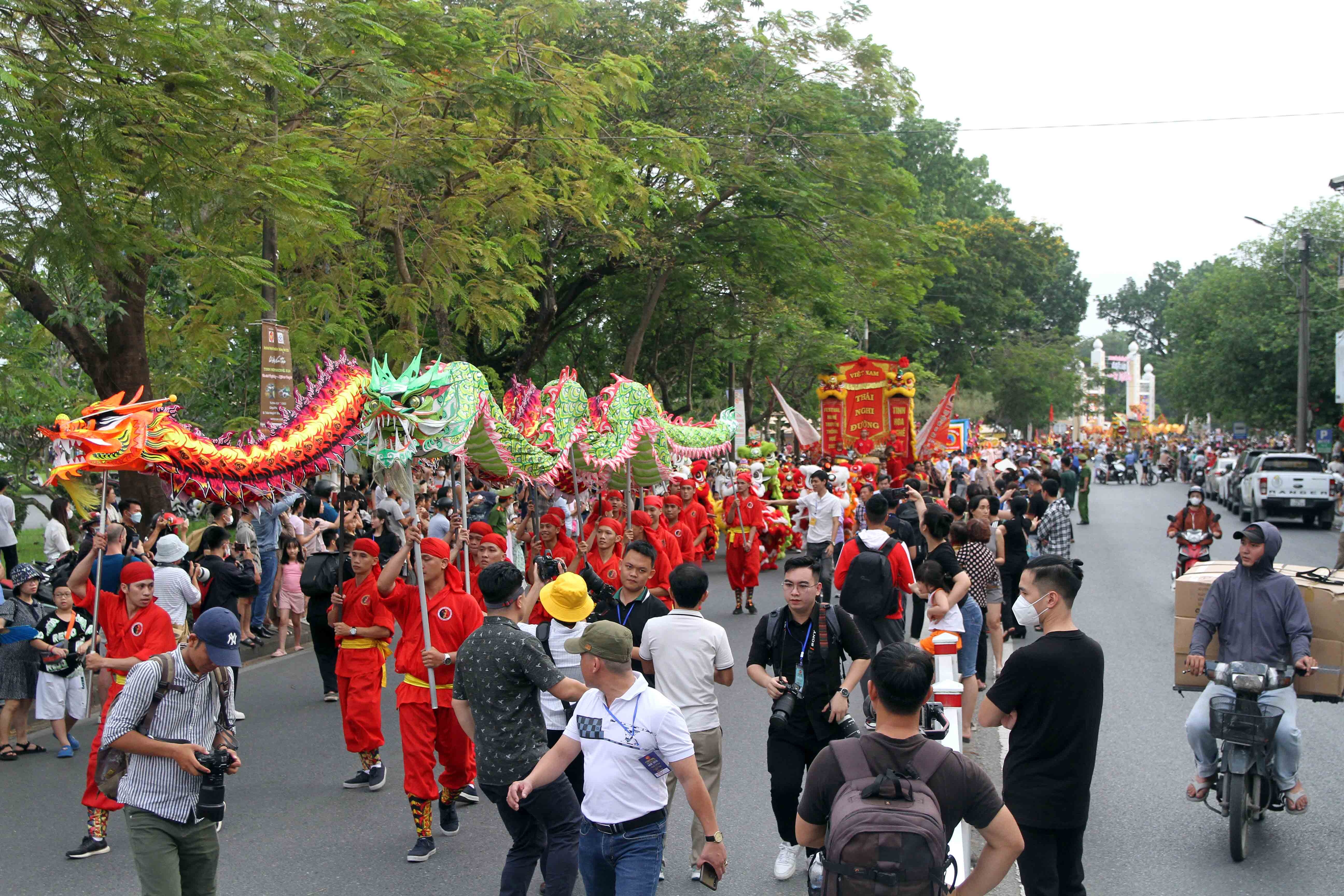 Le hoi duong pho anh 6