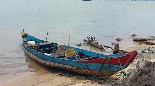 Thi the nguoi dan ong noi tren bien sau 3 ngay mat tich hinh anh