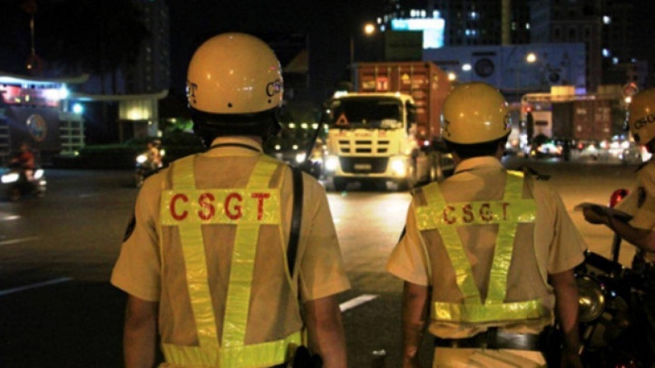 Thong tin vu Doi CSGT Tan Son Nhat bi to voi tien hinh anh