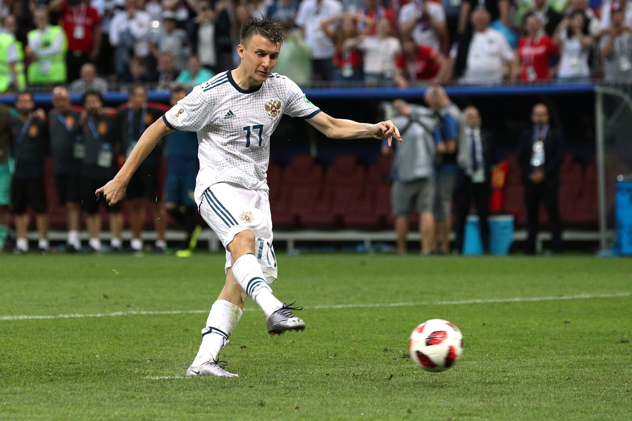 Aleksandr Golovin ảnh 1 Aleksandr Golovin anh 1