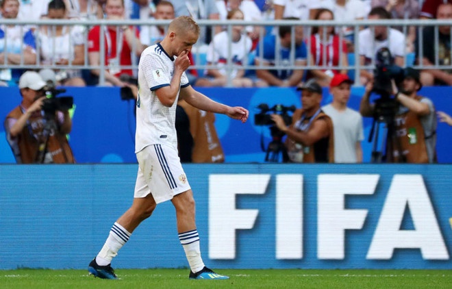 CDV phan ung ra sao sau that bai dau tien cua DT Nga tai World Cup? hinh anh