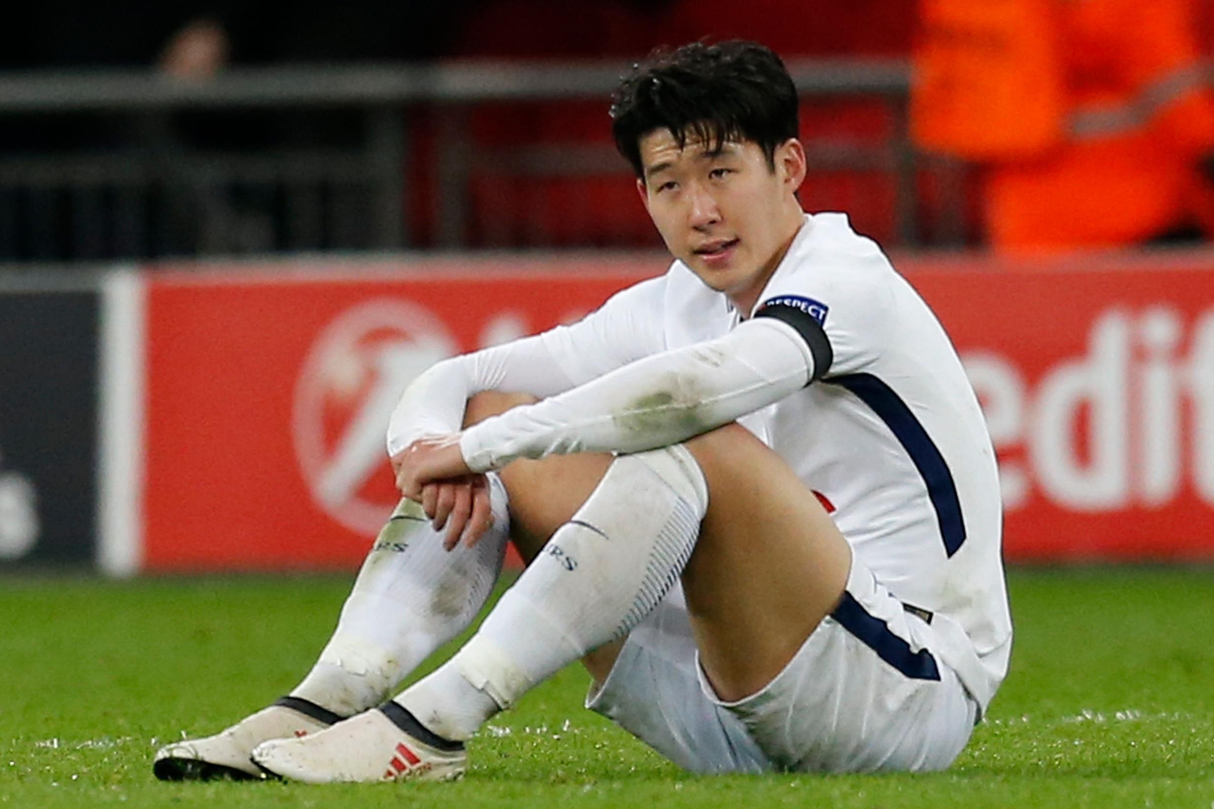 Son Heung-Min yeu cau hop toan doi sau that bai truoc Malaysia hinh anh