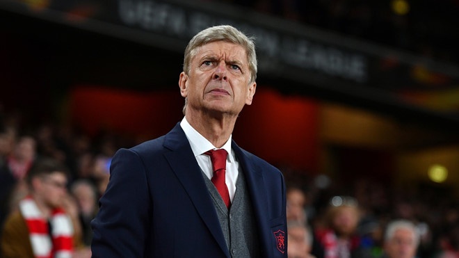 HLV Wenger tung phai thue ve si khi con dan dat Arsenal hinh anh