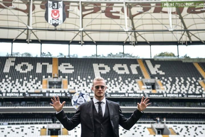 Karius duoc chon lam dai su hinh anh cho doi bong moi hinh anh