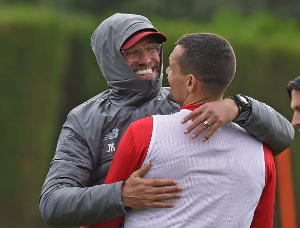 Roberto Firmino deo kinh tap luyen anh 10