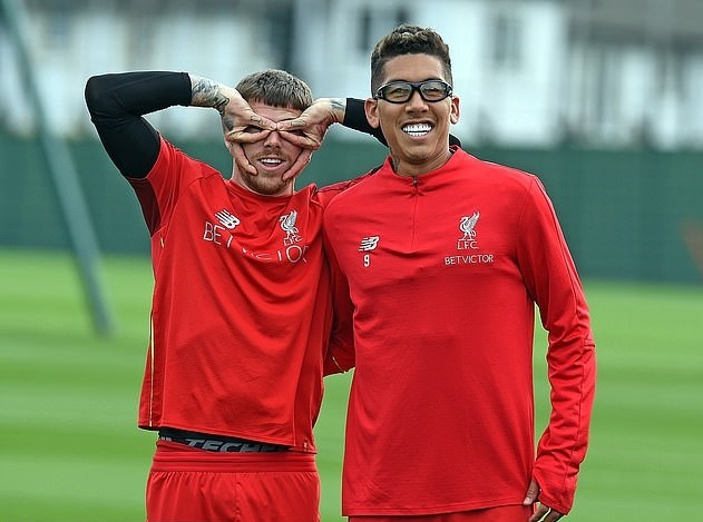 Roberto Firmino deo kinh tap luyen anh 7