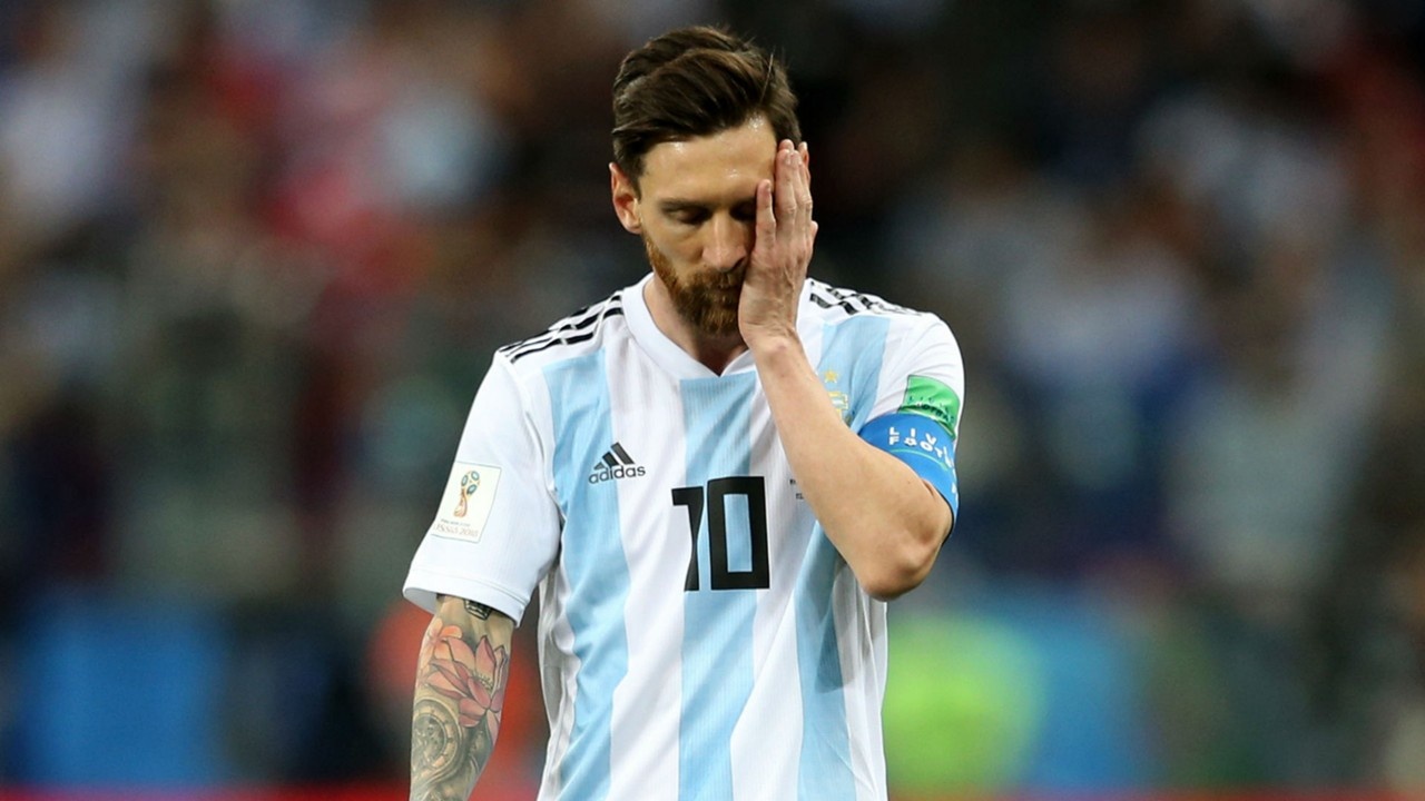 Maradona khuyên Messi chia tay Argentina ảnh 2 Maradona khuyen Messi chia tay Argentina anh 2