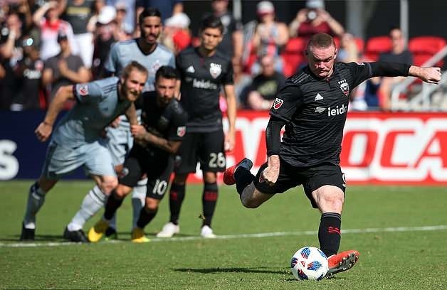 Rooney tỏa sáng ảnh 2 Rooney toa sang anh 2