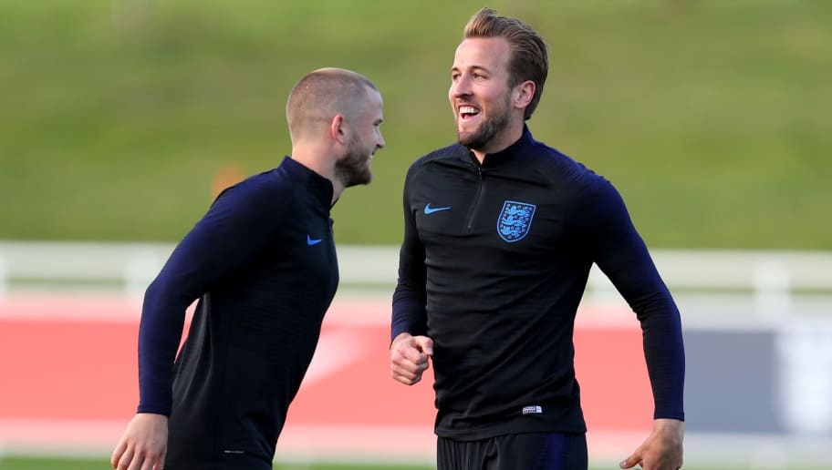 CĐV Anh trèo rào vào xem đội nhà thi đấu ảnh 3 CDV Anh treo rao vao xem doi nha thi dau anh 3