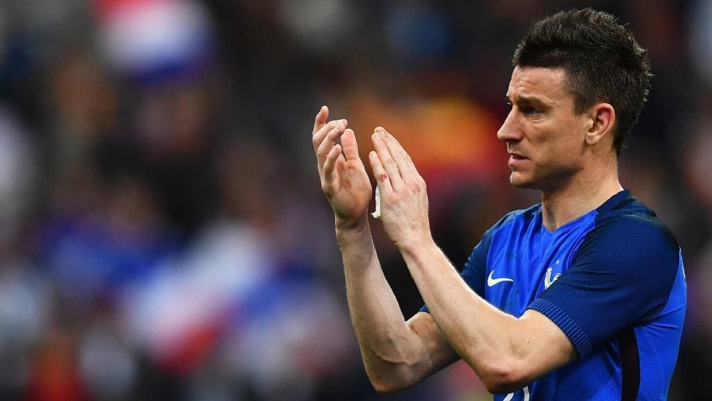 Doi truong Arsenal noi xau HLV Deschamps sau khi chia tay DT Phap hinh anh