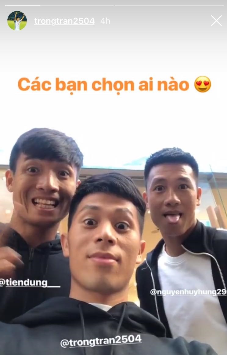 Tuyen thu DTVN an choi,  mua sam tai Han Quoc anh 5