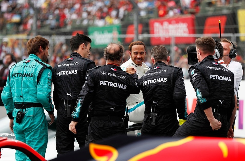 Hamilton vo dich F1 lan thu nam trong su nghiep anh 4