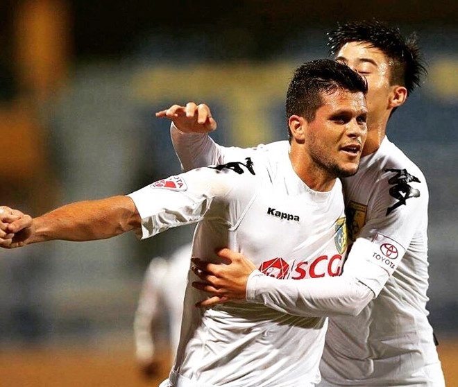 Dong doi cu tai CLB Ha Noi hen tai dau Duy Manh o ban ket AFF Cup hinh anh