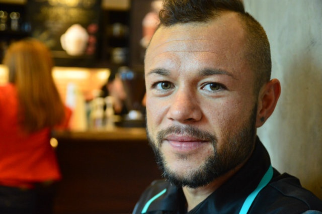 Ky thi doi thu, HLV Indonesia bi cau thu Philippines de doa hinh anh