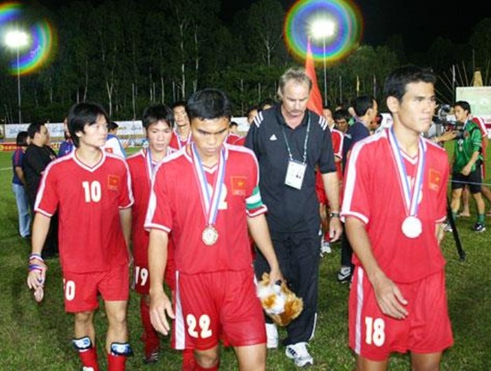 Bacolod, the he vang va vet nho cua bong da Viet Nam hinh anh