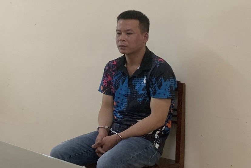 Chem lia canh tay vo anh 1