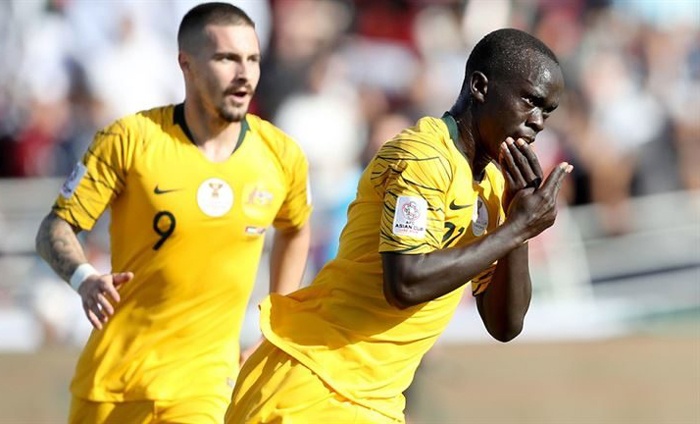 Awer Mabil - tu cau be ti nan toi niem hy vong cua tuyen Australia hinh anh