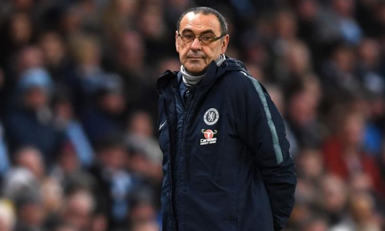 Doi bong tai Serie A san sang giai cuu HLV Sarri hinh anh