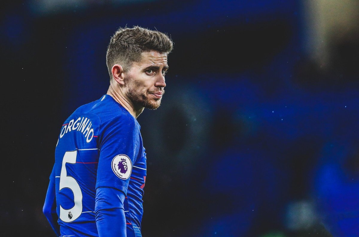 Jorginho lap ky luc chuyen bong tai Ngoai hang Anh hinh anh