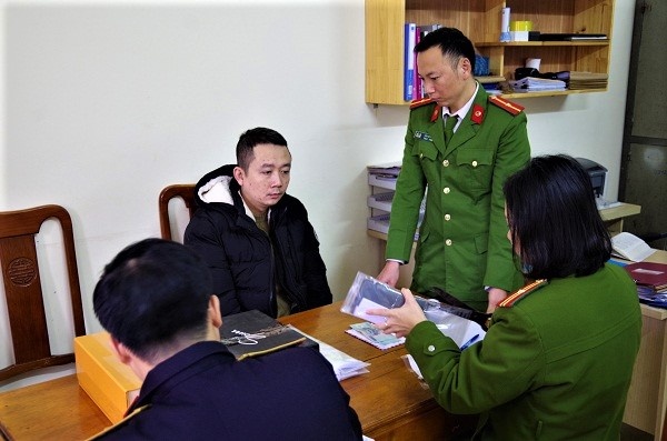 cho vay lai 144% moi nam anh 1