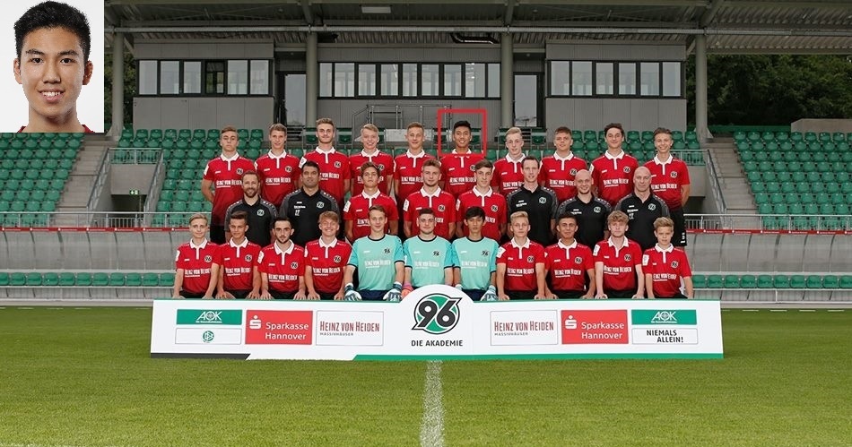 Doi hinh cau thu Viet kieu anh 15