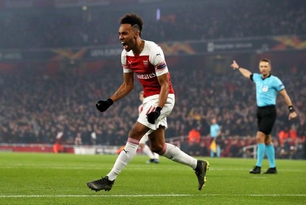 Aubameyang ruc sang, Arsenal nguoc dong thanh cong tai Europa League hinh anh
