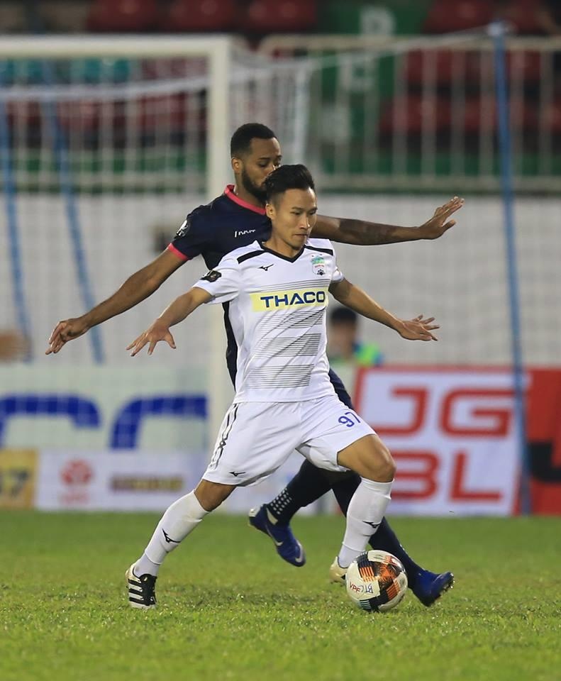 Trieu Viet Hung - tu ngoi sao bi bo roi toi nguoi hung cua bong da Viet Nam anh 5