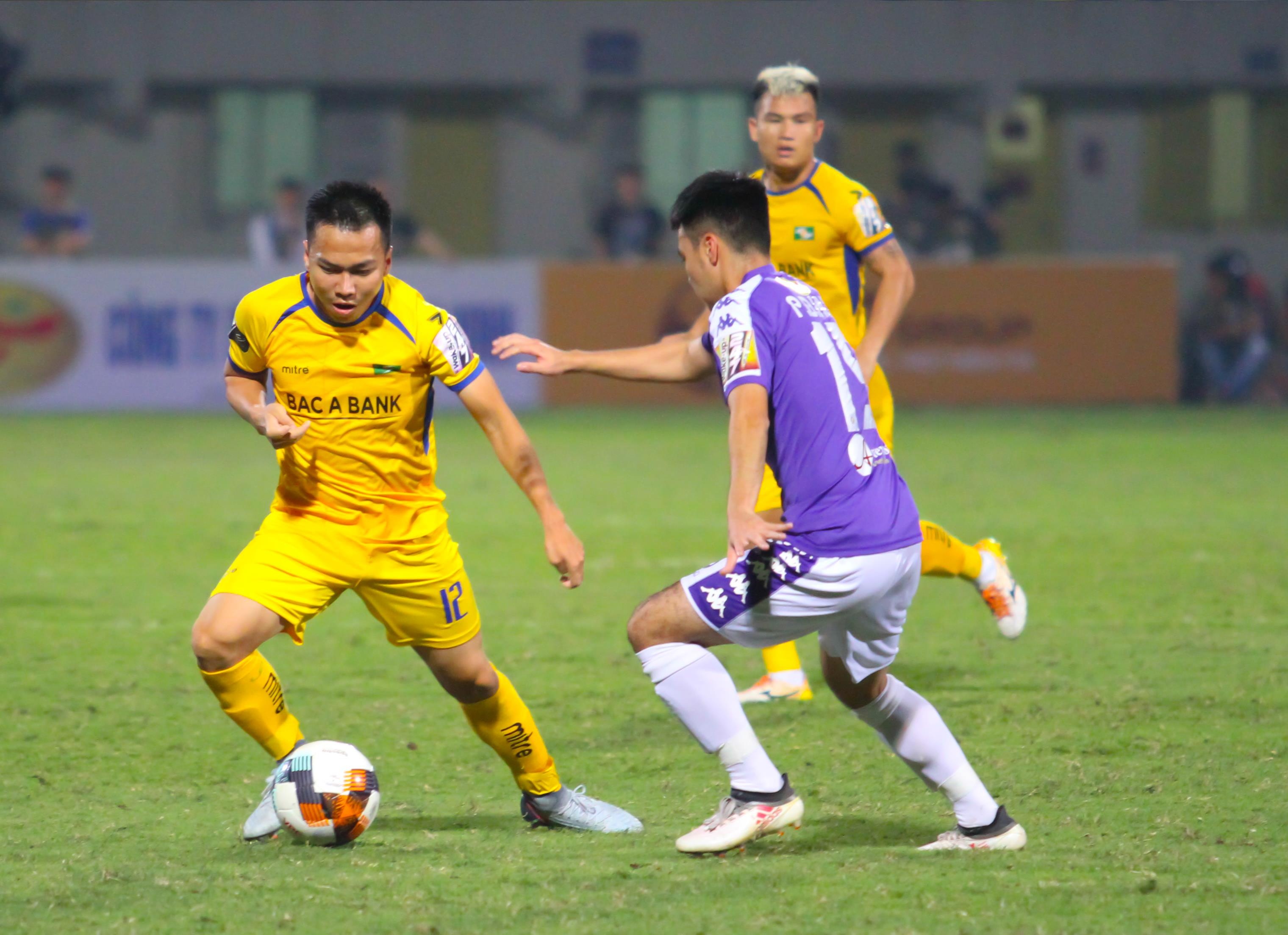 Olaha bat luc truoc hang phong ngu Ha Noi anh 9