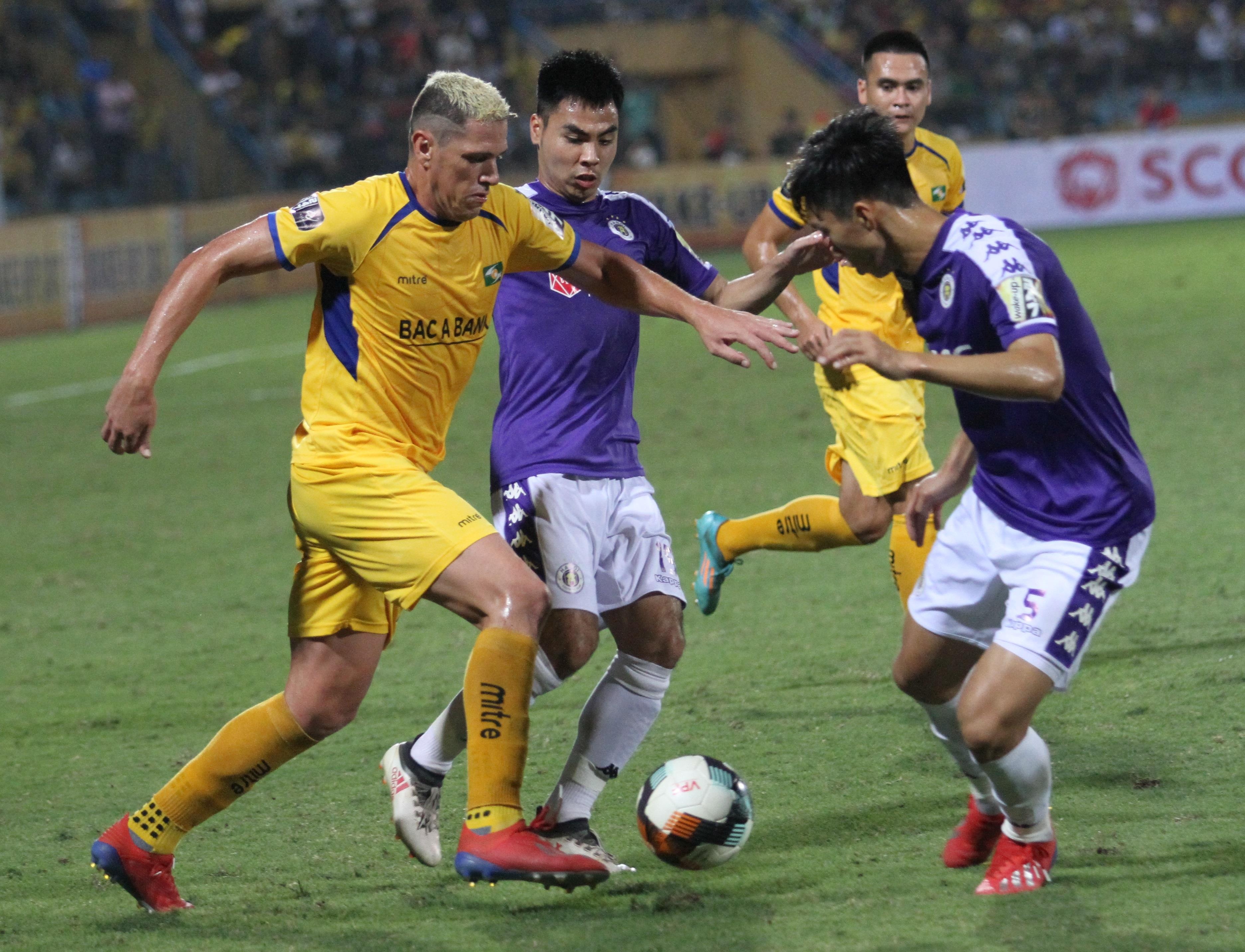 Olaha bat luc truoc hang phong ngu Ha Noi anh 13