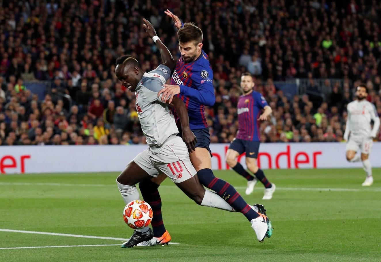 Trọng tài từ chối quả phạt đền hợp lệ của Barca ảnh 2 Trong tai tu choi qua phat den hop le cua Barca anh 2